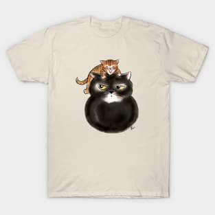 Big black and golden cat T-Shirt